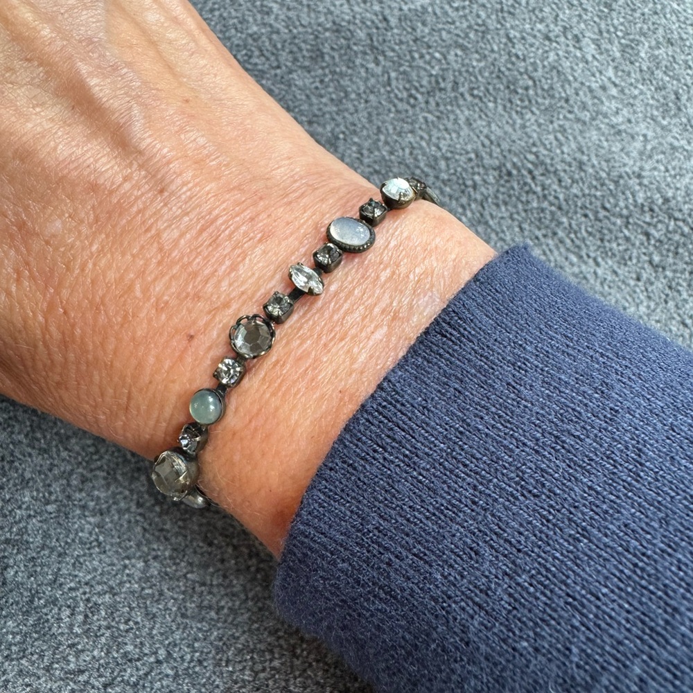 Sorrelli Gray Austrian Crystal and Stone Bracelet - Picture 4 of 8